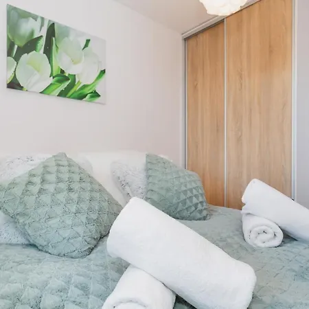 Apartment Feniks 8 By Jantar